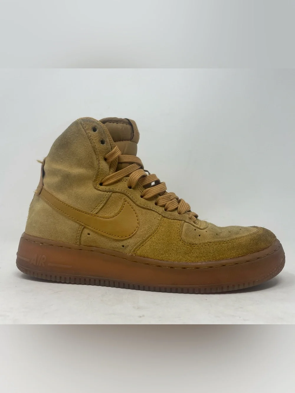 Nike used cosmetic